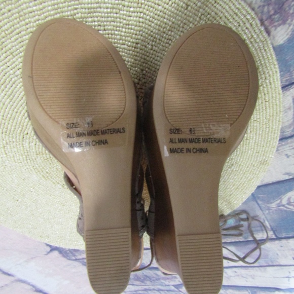 qupid lace up sandals